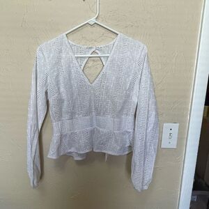 260. Sinsay White Eyelet Peplum Neck and Back Cut Out Size Medium